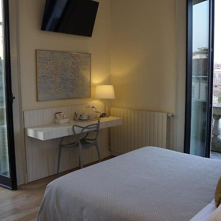 Hotel La Nuova Rotaia Gallarate Bagian luar foto