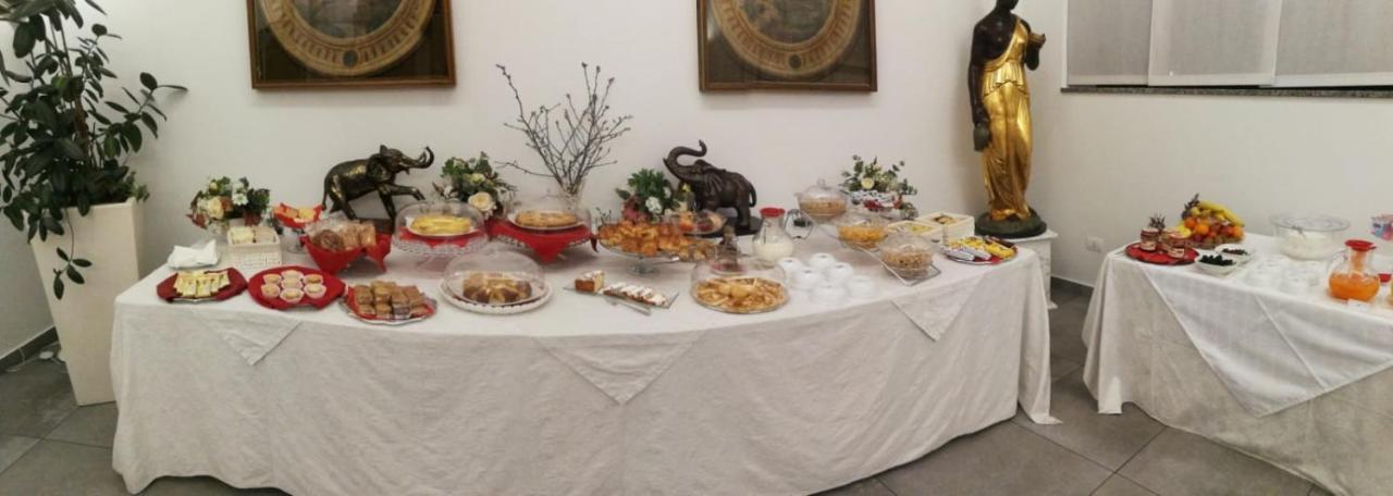 Hotel La Nuova Rotaia Gallarate Bagian luar foto