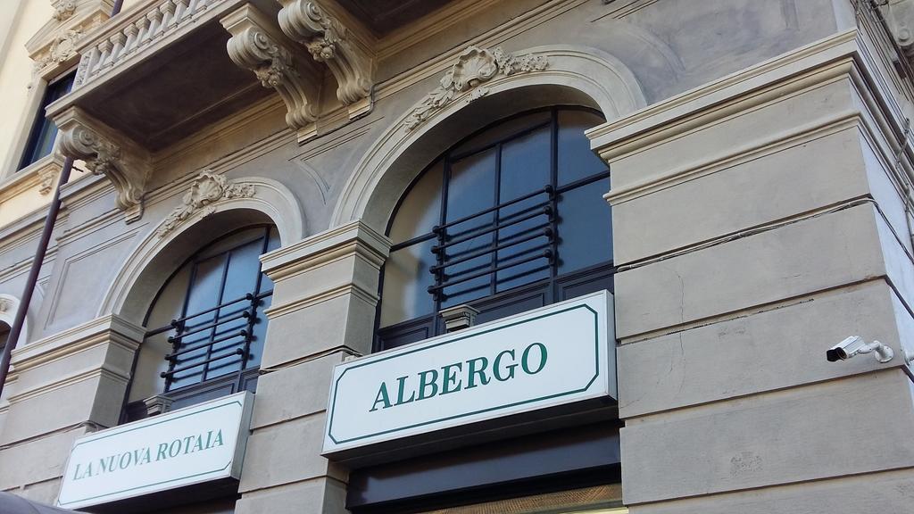 Hotel La Nuova Rotaia Gallarate Bagian luar foto