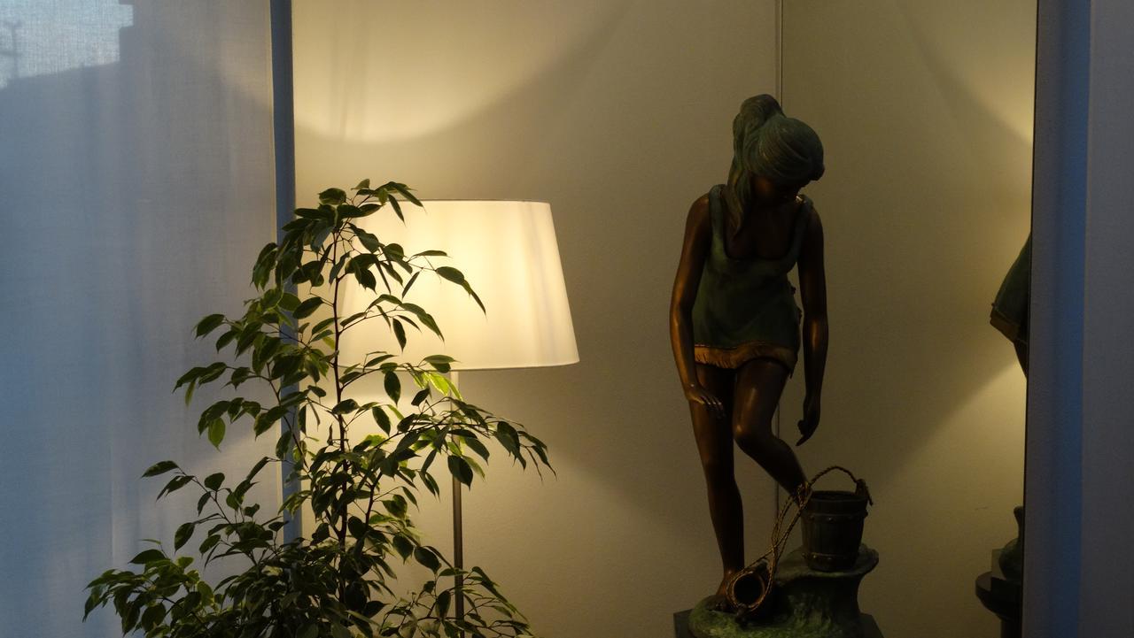 Hotel La Nuova Rotaia Gallarate Bagian luar foto