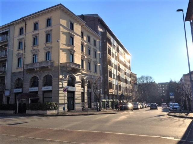 Hotel La Nuova Rotaia Gallarate Bagian luar foto