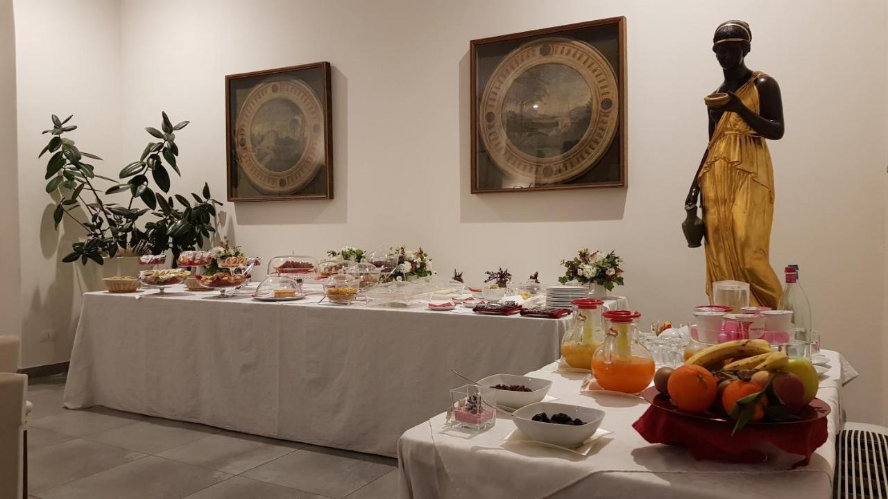 Hotel La Nuova Rotaia Gallarate Bagian luar foto